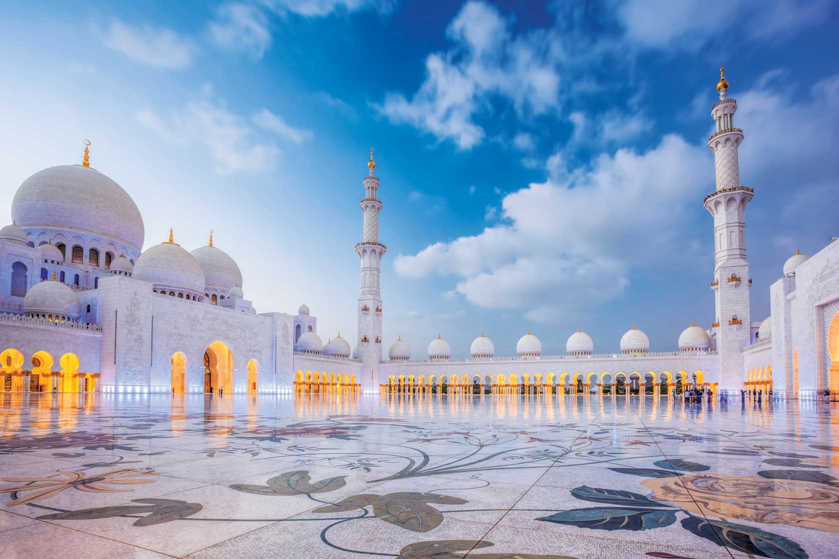Sheikh Zayed Grand Mosque in Abu-Dhabi, United Arab Emirates
