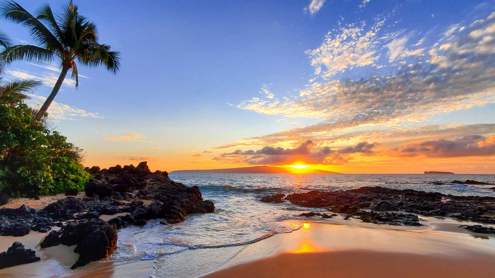 Makena Secret Beach at sunset in Maui