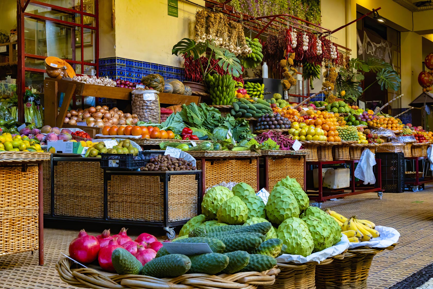 This open market is a hive color and high-energy, where you can buy any of Madeira's specialties from fresh fish and vegetables to exotic flowers and local crafts.